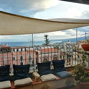 Apartment Aly Art Duomo, Gulf & Etna View, Taormina